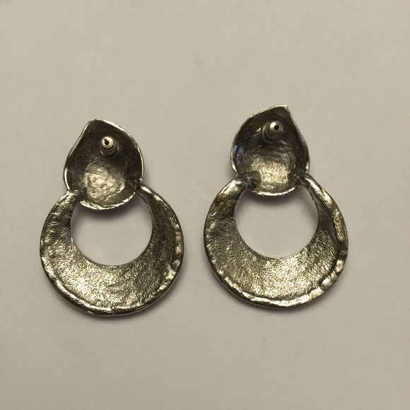 Gorgeous Vintage silver tone earrings - Picture 5 of 5